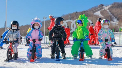 吉林各大雪場“開板”，新玩法續(xù)寫冰雪熱