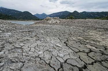 法國(guó)：嚴(yán)重干旱致湖泊水位下降