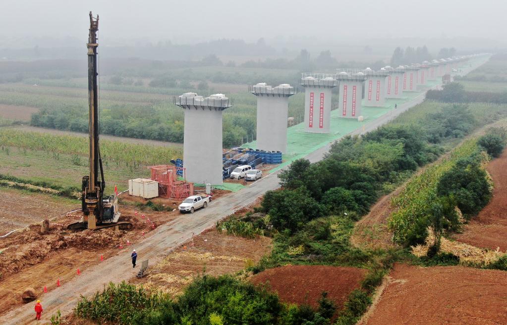 新華全媒＋丨西十高鐵跑出項目建設(shè)“加速度”