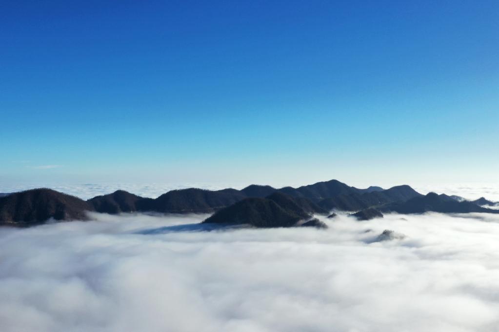 湖北保康：高山云海美如畫