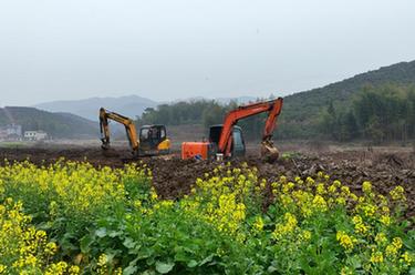 湖南常寧：高標(biāo)準農(nóng)田建設(shè)備春耕