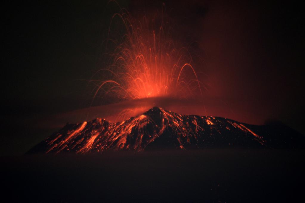 火山活動致墨西哥兩座機場暫時關(guān)閉