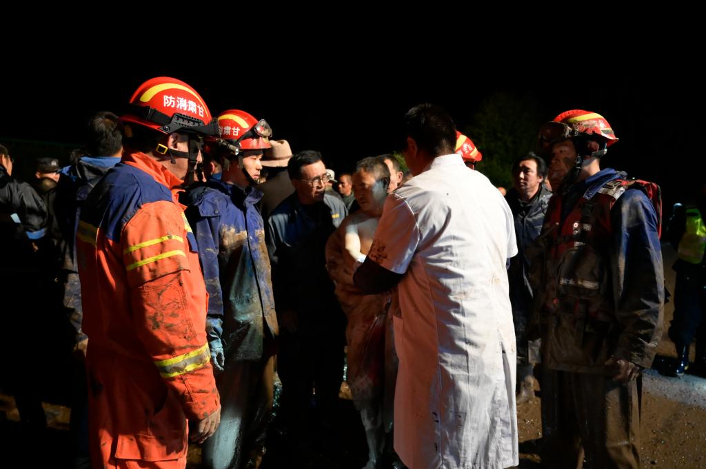 甘肅甘南強降雨導(dǎo)致泥石流災(zāi)害 已致2人死亡2人失聯(lián)