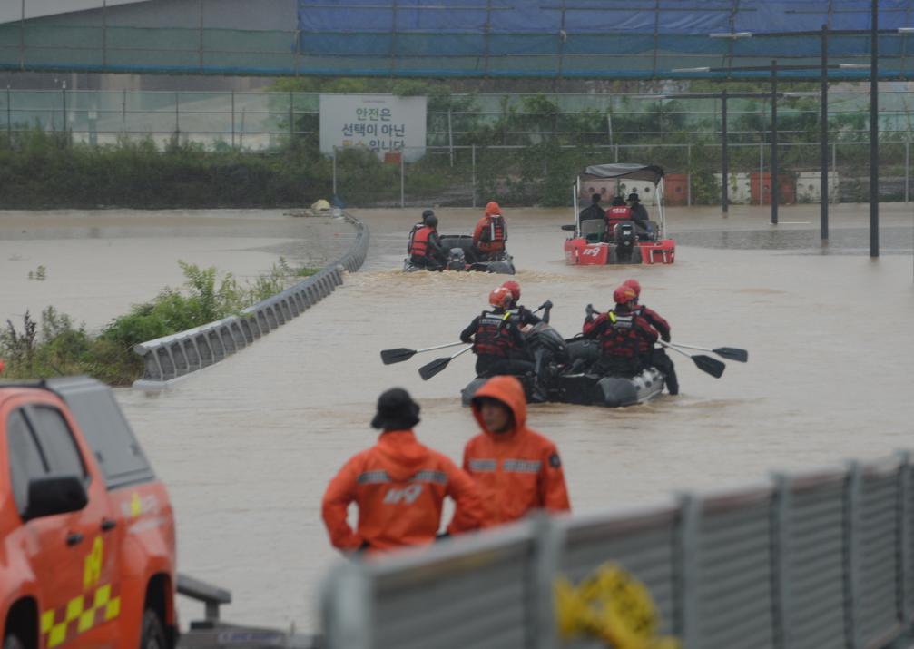 韓國連日強(qiáng)降雨已造成24人死亡