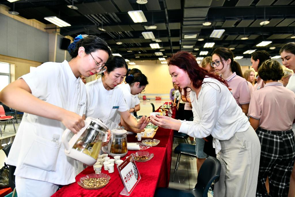 山東青島：沉浸式體驗讓留學生感受中醫(yī)藥魅力