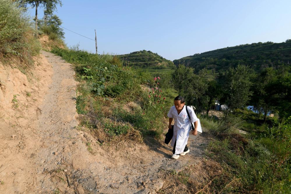 行走深山·醫(yī)路堅守