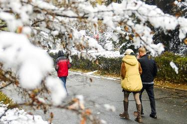 吉林長(zhǎng)春迎初雪