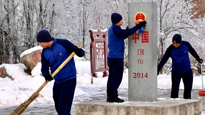 溫暖“中國(guó)北極”的那抹火焰藍(lán)